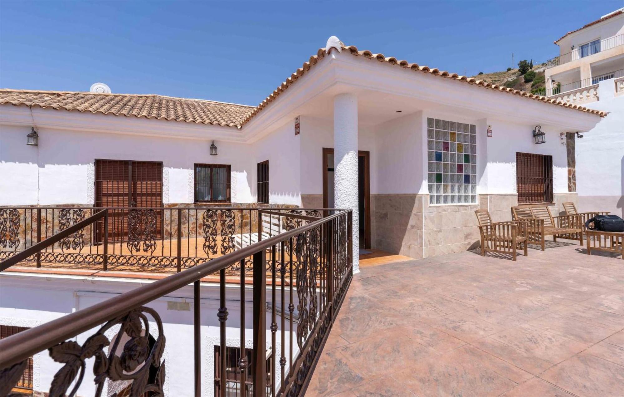 Lovely Home In Benalmadena With Kitchen Экстерьер фото
